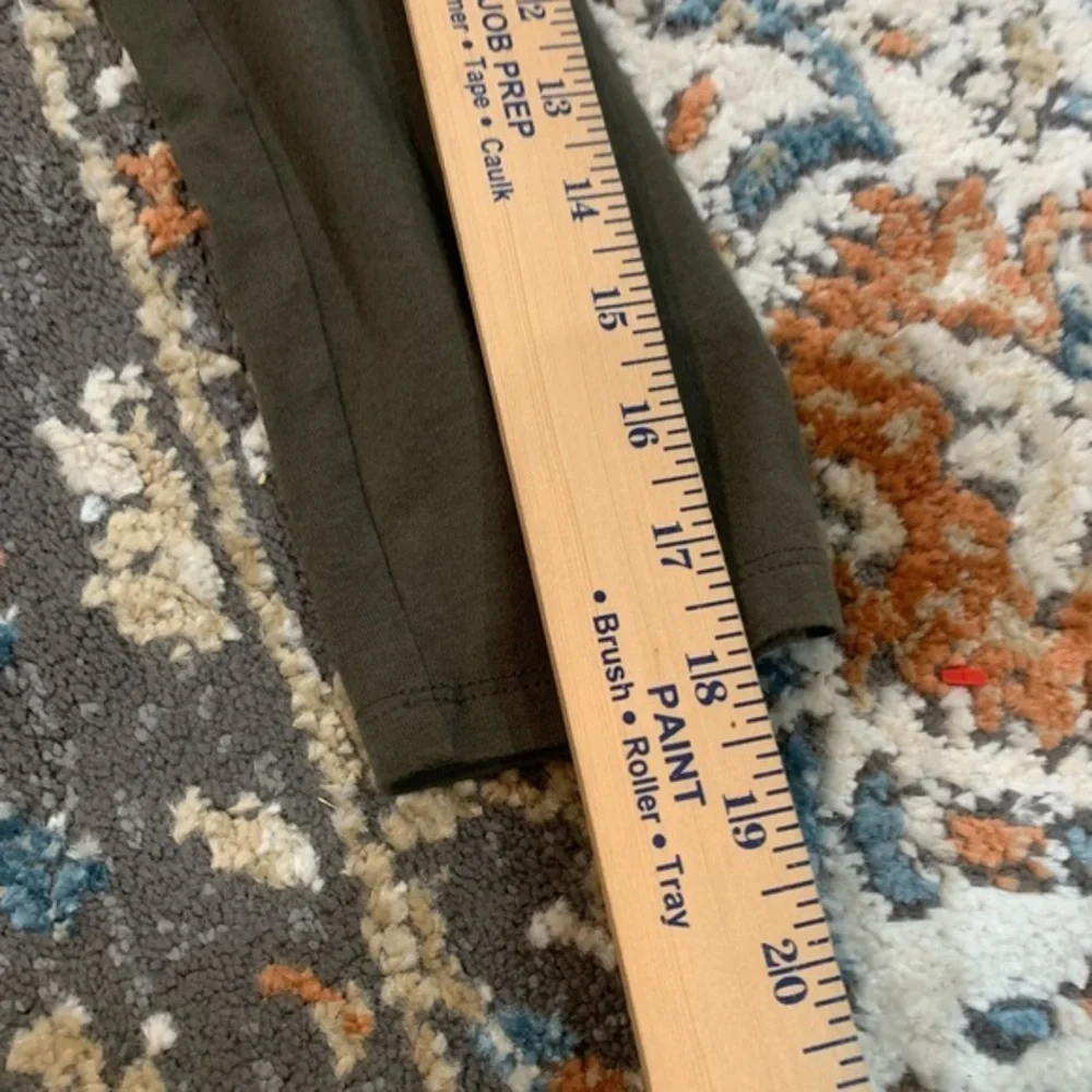 MICHAEL KORS Army Green Scooped Neck Cinched & Zippered LS‎ Women’s Size L - Picture 7 of 7